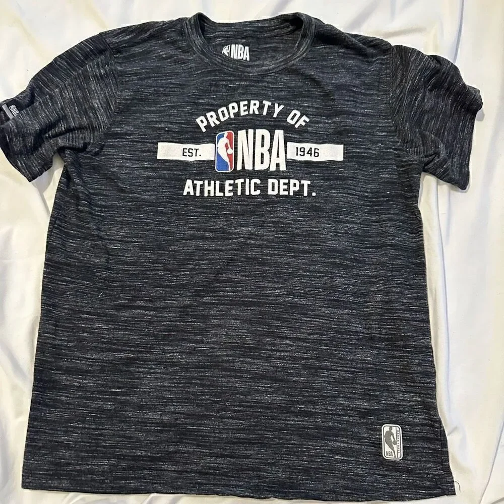 NBA boys T-shirt size XL